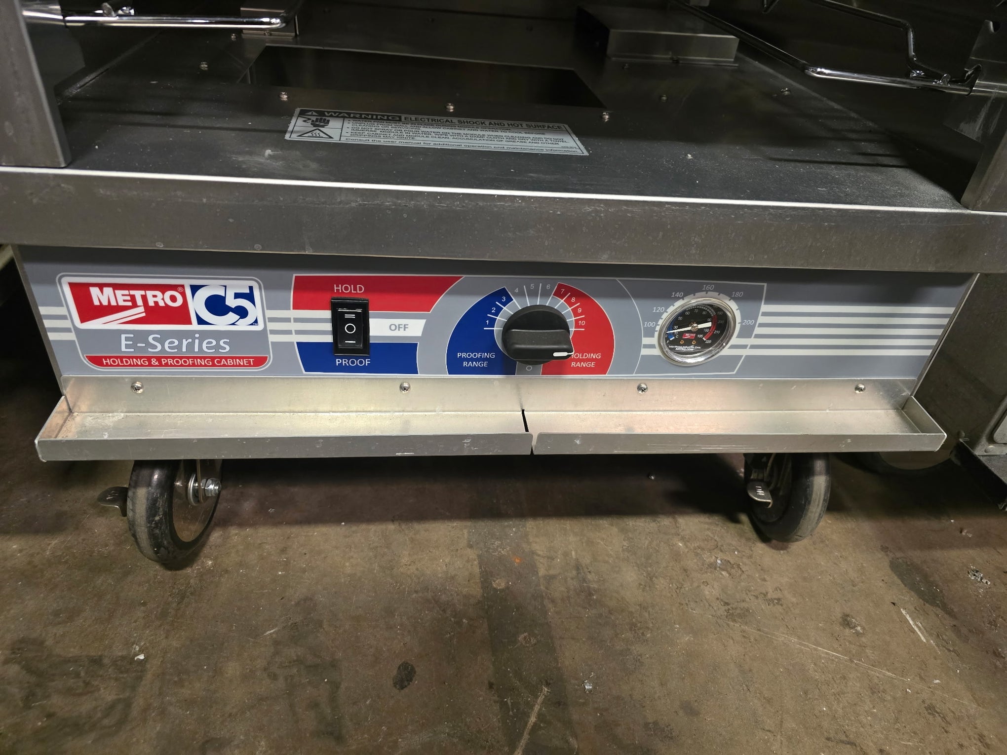 Metro C5E9-CFC-U C5 E Series Non-Insulated Heated Holding and Proofing Cabinet - 120V, 2000W