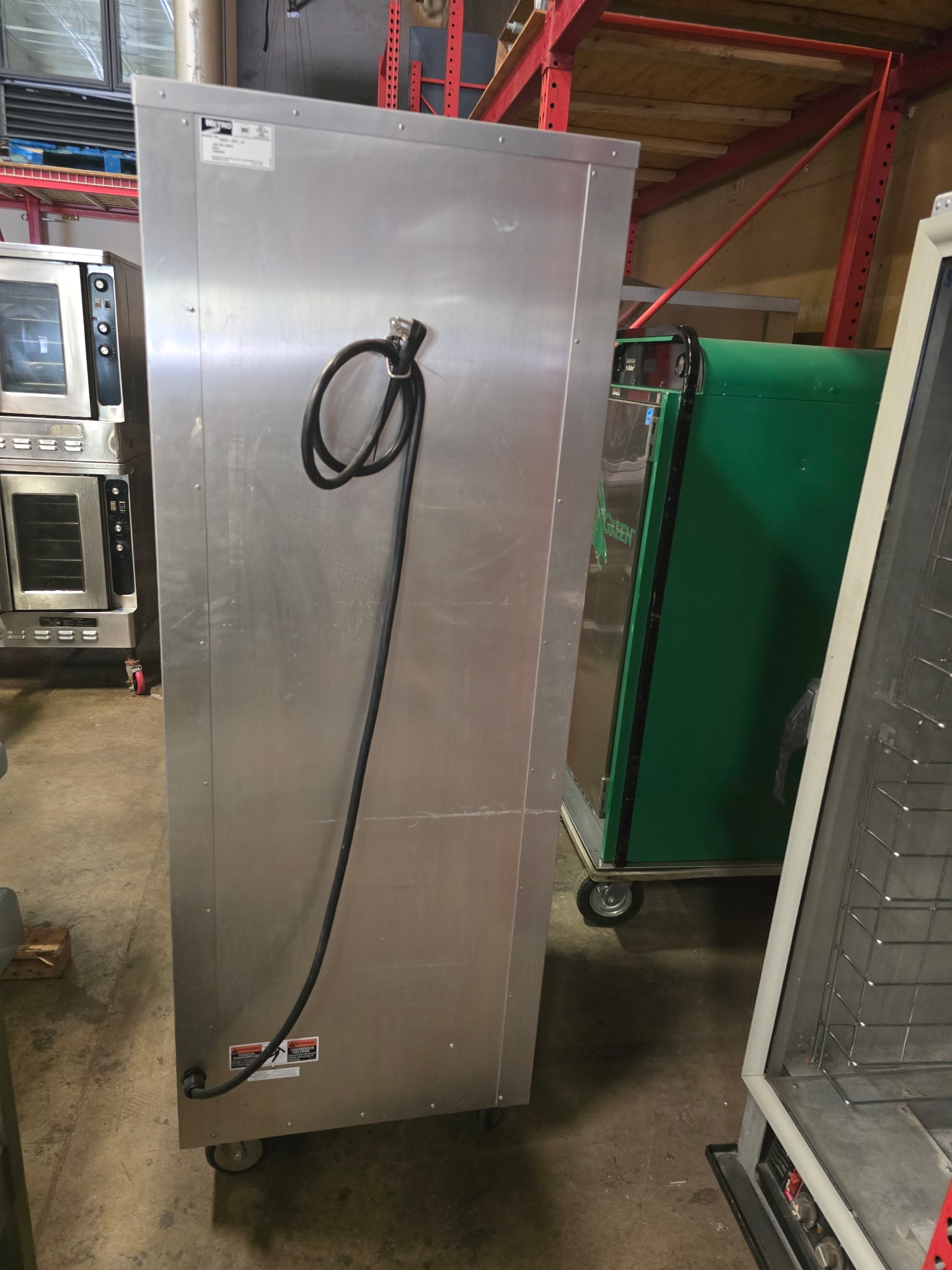Metro C5E9-CFC-U C5 E Series Non-Insulated Heated Holding and Proofing Cabinet - 120V, 2000W