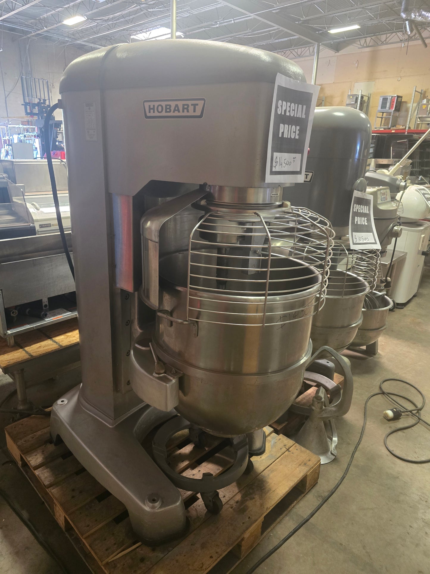 Hobart Legacy HL1400-1 140 Qt. Planetary Floor Mixer with Guard - 240V, 3 Phase, 5 hp